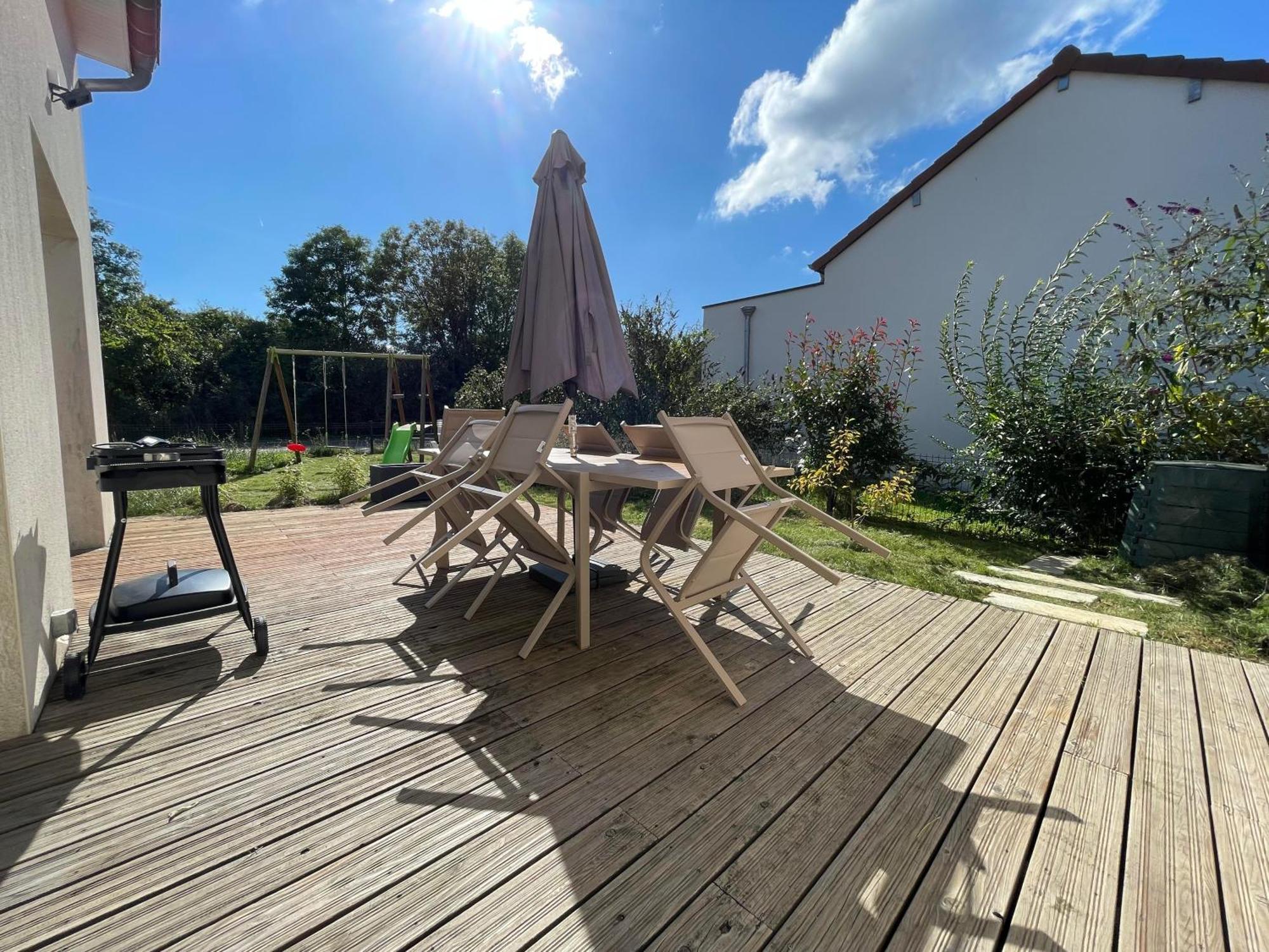 L'oree Des Champs Apartment *